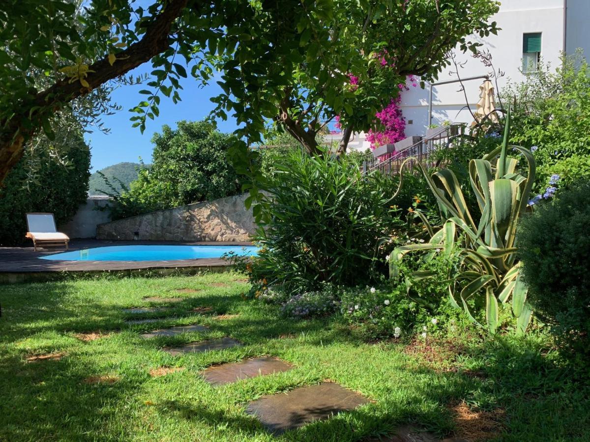 Villa Pineland Borghetto Santo Spirito Bagian luar foto