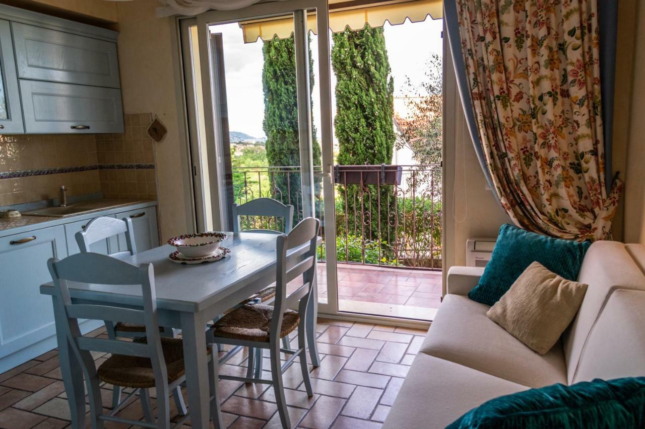 Villa Pineland Borghetto Santo Spirito Bagian luar foto