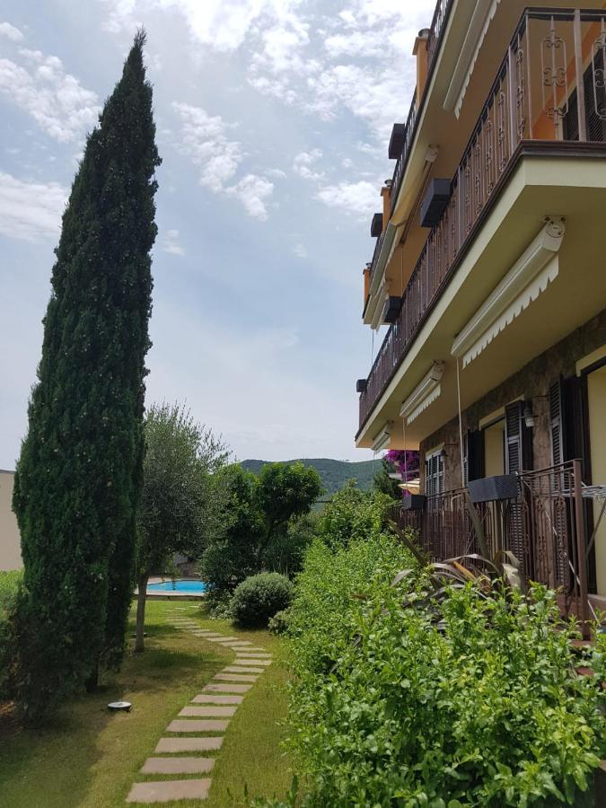 Villa Pineland Borghetto Santo Spirito Bagian luar foto
